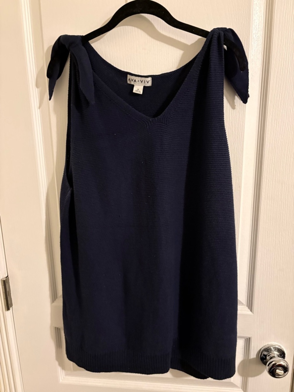 Ava & Viv Navy Tie-Shoulder V-Neck Knit Tank
